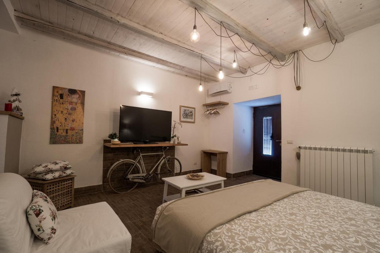 B&B La Casetta Aci Bonaccorsi Exterior photo